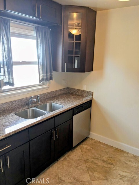 Building Photo - 208 Granada Ave