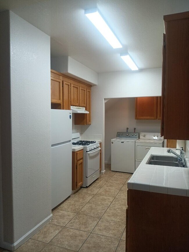 Building Photo - 520 San Pablo Ct