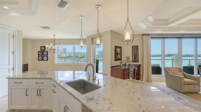 Building Photo - 464 Golden Gate Point