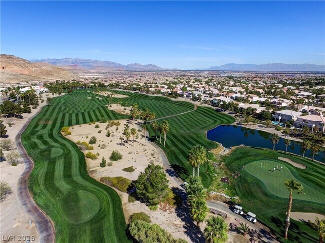 Building Photo - 121 Standing Stone St