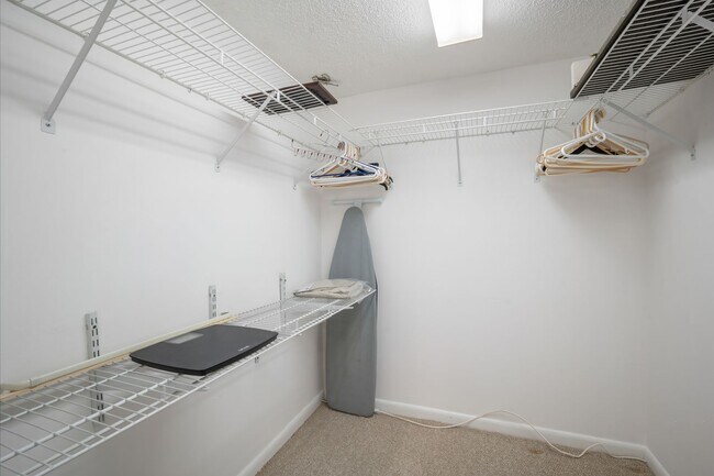 Building Photo - Fully Furnished 2BR/2BA Condo in Premier 5...