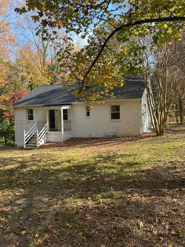 Building Photo - 1042 Peck Rd