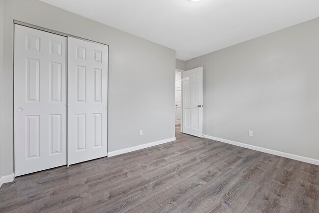 Building Photo - 537 Lynn Haven Ln
