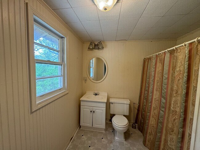 Building Photo - 5540 New Liberty Rd