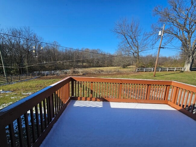 Building Photo - 167 Hill-N-Dale Dr