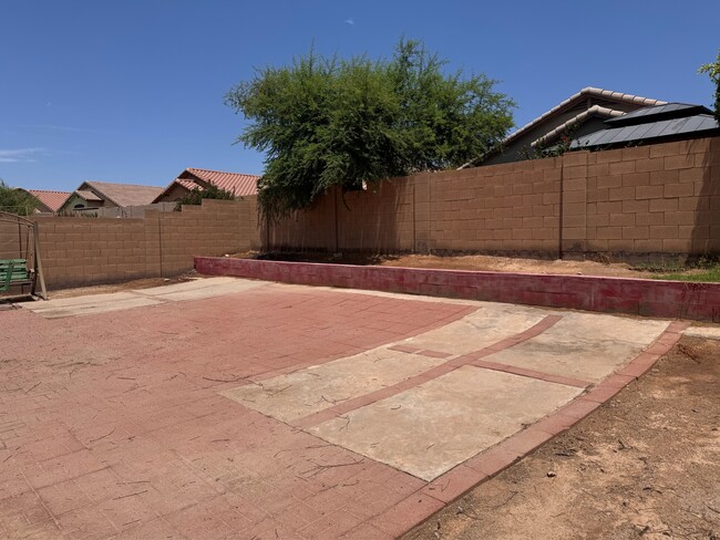 Building Photo - 25776 W Winslow Ave