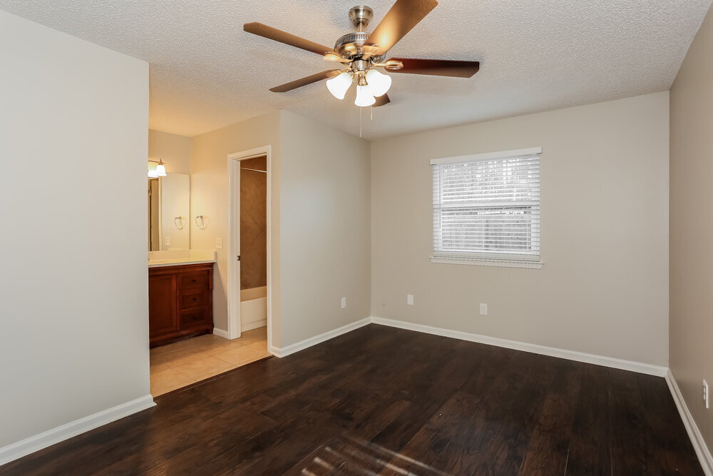Building Photo - 1780 Sherwood Dr