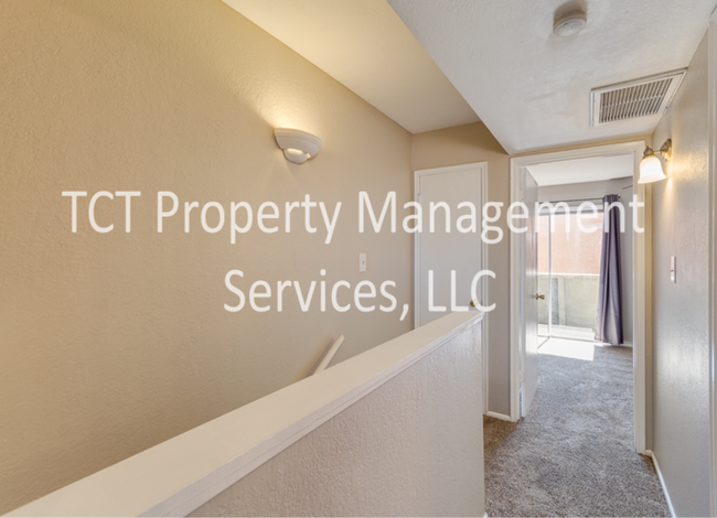 Building Photo - Updated 2 bedroom in Tempe!