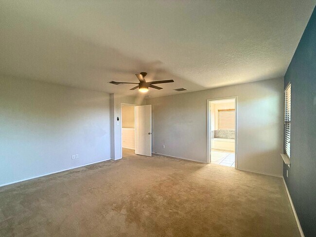 Building Photo - 5127 Mustang Cove