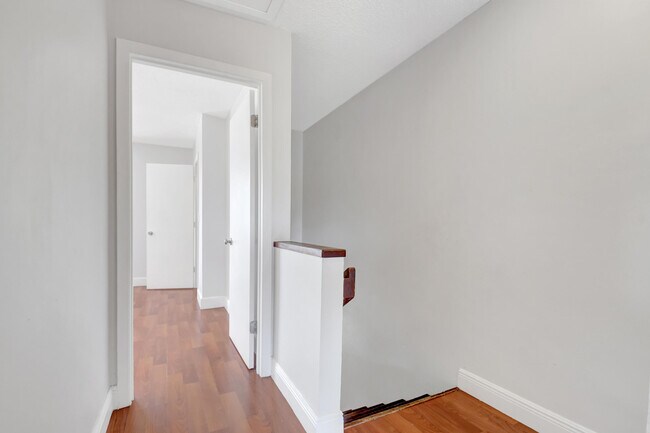 Building Photo - 1506 Wharf Ln