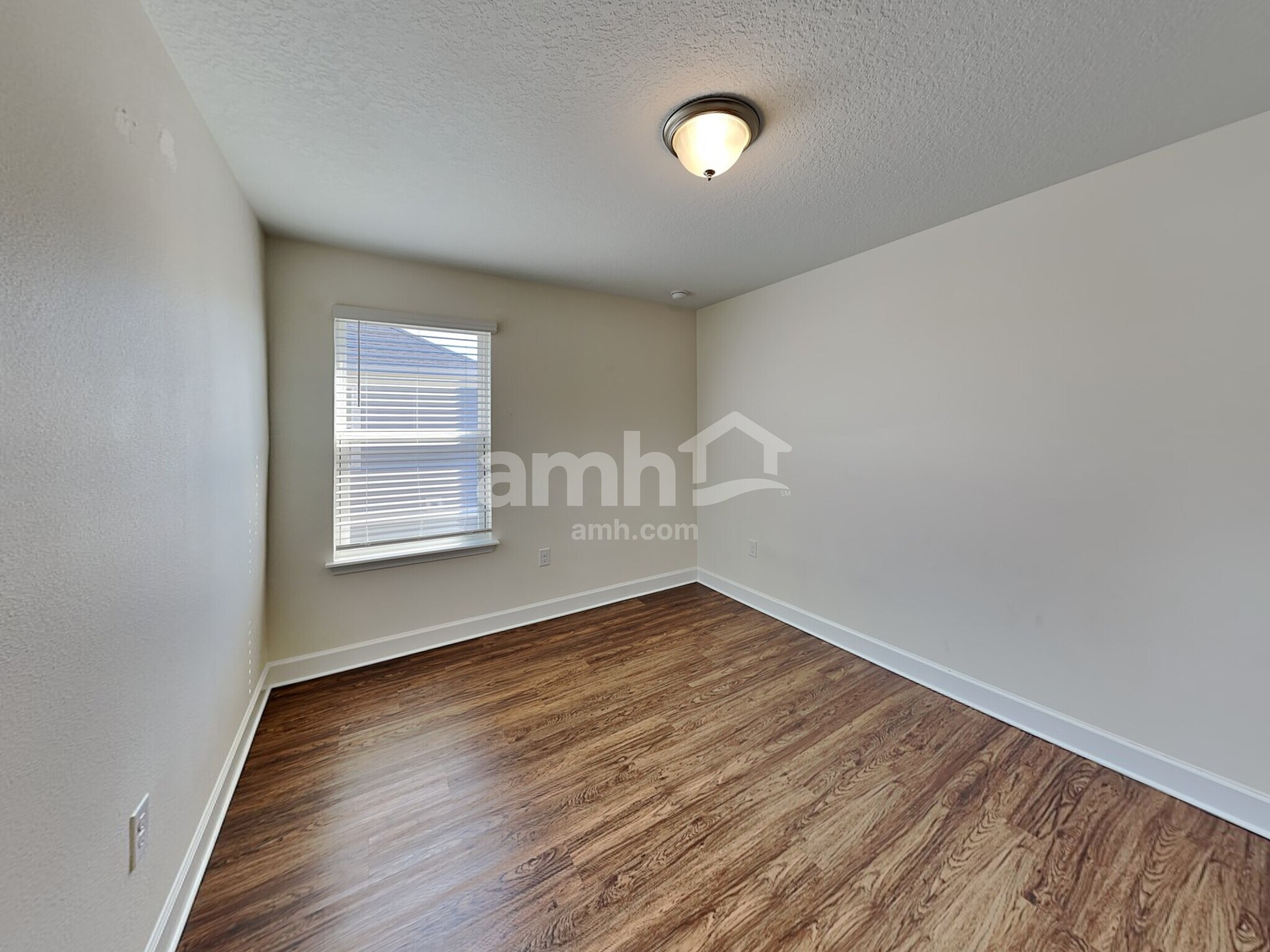 Building Photo - 524 Pine Terrace Dr