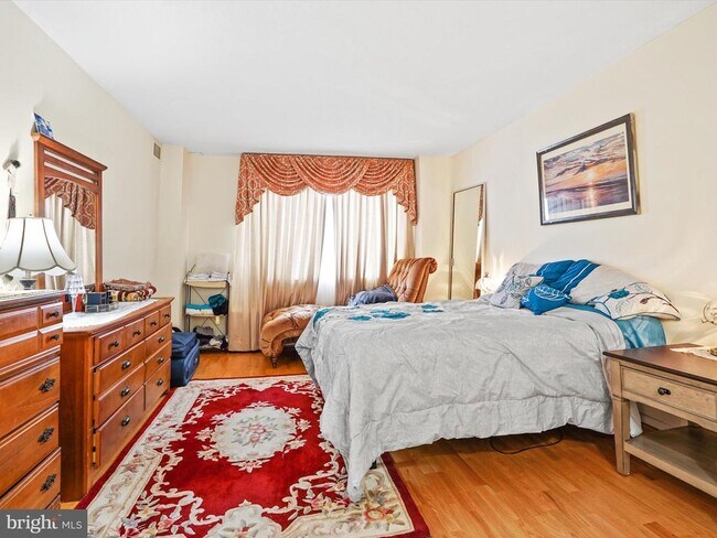 Building Photo - 5501 Seminary Rd