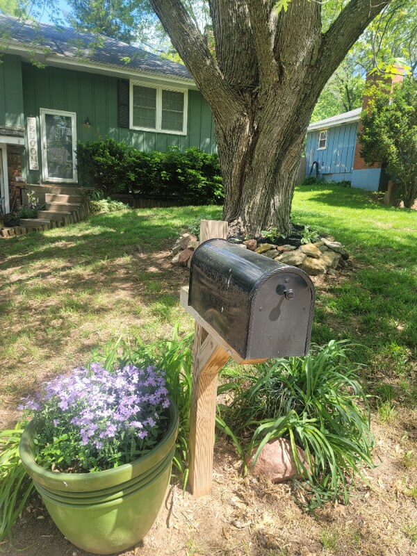 Building Photo - 1633 N Rogers St