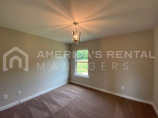 Building Photo - Home for Rent in Talladega, AL!!!