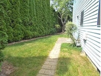 Building Photo - 8695 SW Metolius Ln