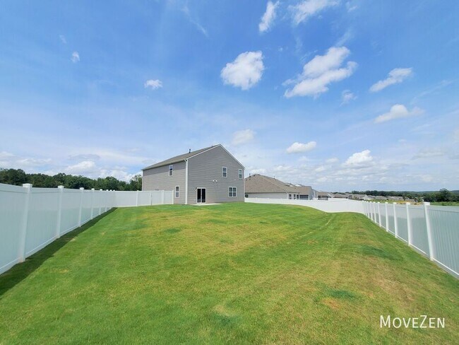 Building Photo - 349 Silicon Dr