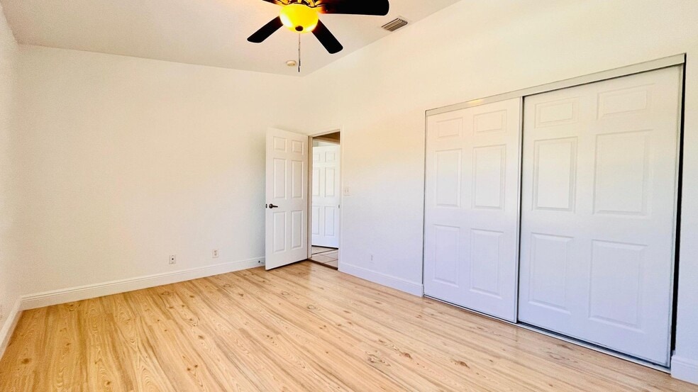 Building Photo - 1436 Hawthorne Pl