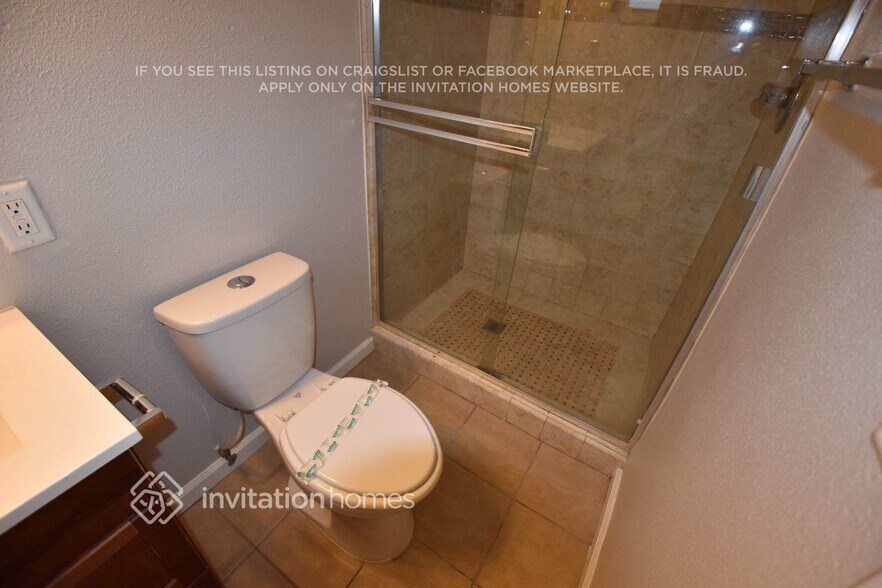 Building Photo - 11114 Blue Jay Dr