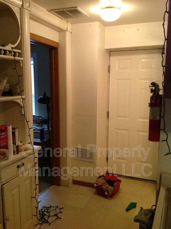 Building Photo - FREE OF SECURITY DEPOSIT 3 Bed 1 Bath with...