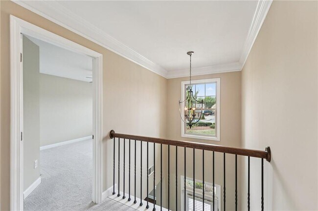 Building Photo - 6370 Shiloh Woods Dr
