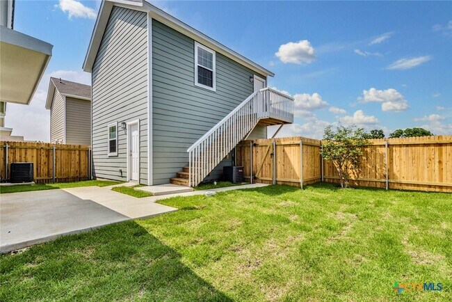 Building Photo - 1628 Arbor Knot Dr