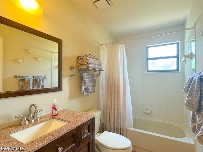 Building Photo - 1042 Oak Forest Dr