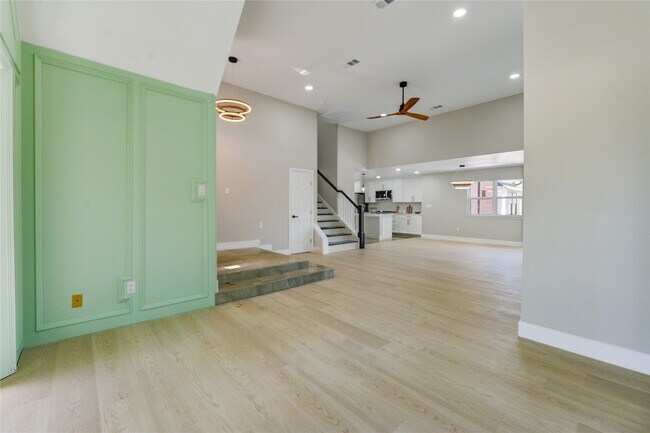 Building Photo - 1901 Canyon Creek Ct