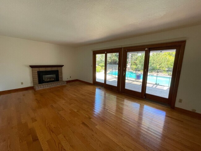 Building Photo - Beautiful home with pool in Cupertino, Available Soon!