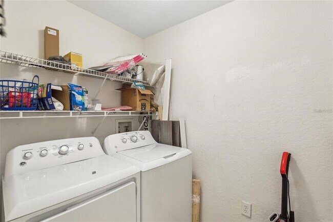 Building Photo - 17104 Carrington Park Dr
