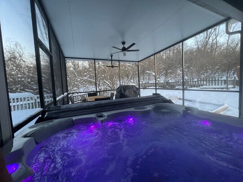 Building Photo - 528 Stevenson St