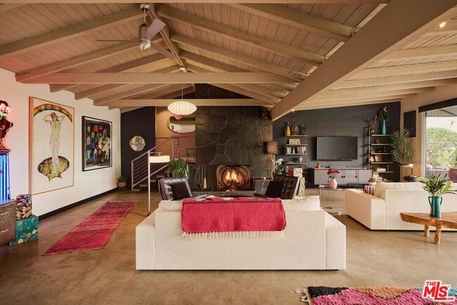 Building Photo - 8147 Mulholland Terrace