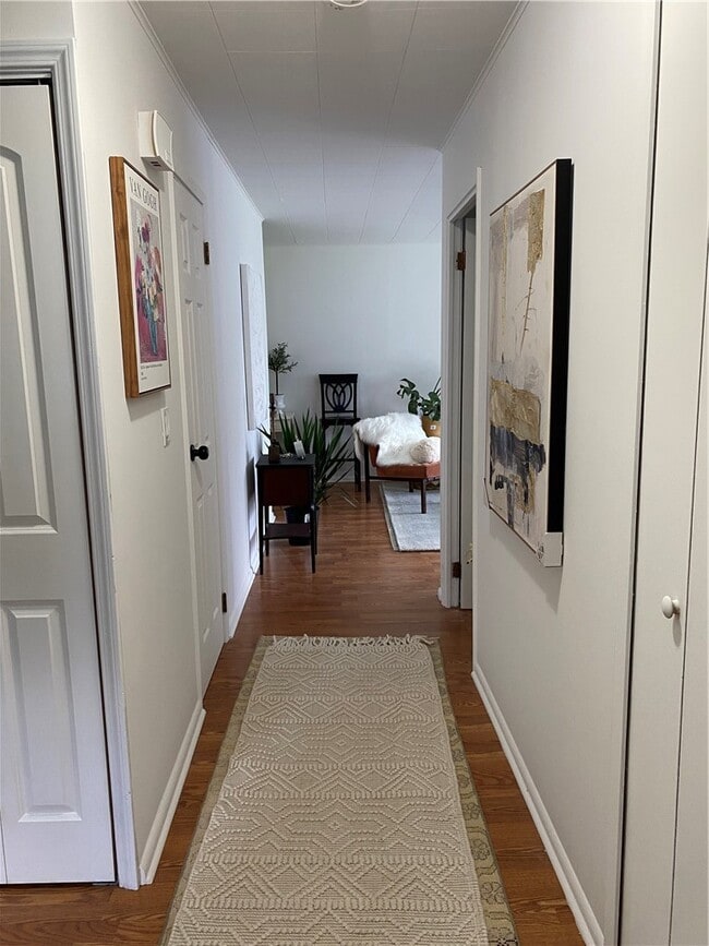 Building Photo - 215 Lee Ave