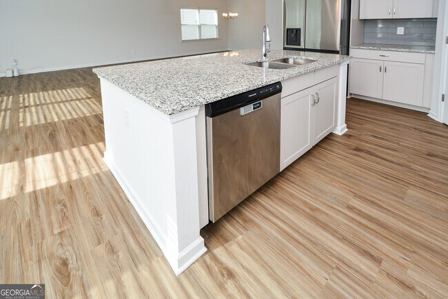 Building Photo - 350 Cranston Dr