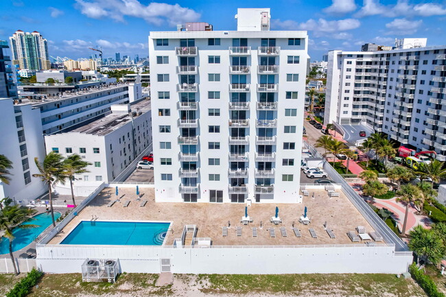 Building Photo - 345 Ocean Dr