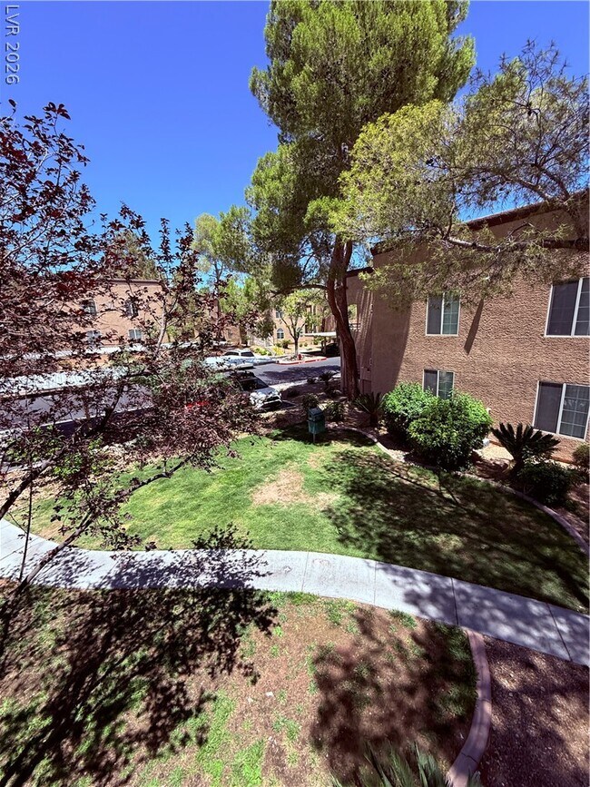 Building Photo - 9325 W Desert Inn Rd