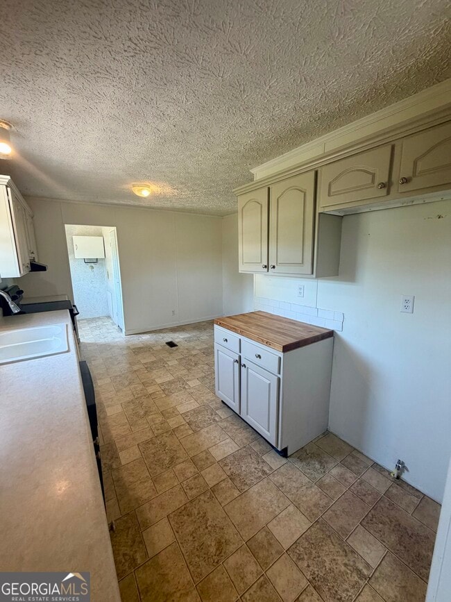 Building Photo - 3116 South St