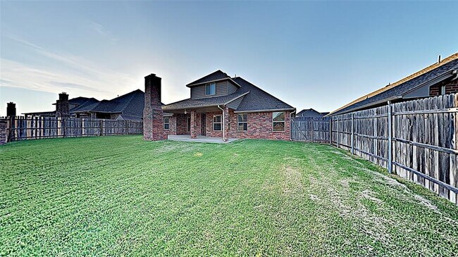 Building Photo - 13532 Gentry Dr