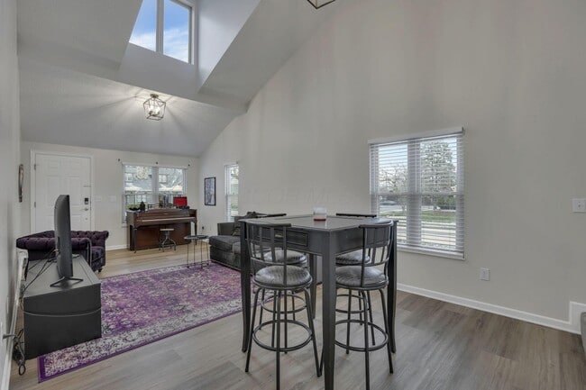 Building Photo - 4976 Conifer Dr