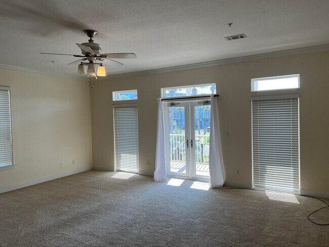 Building Photo - 118 Spires Ln