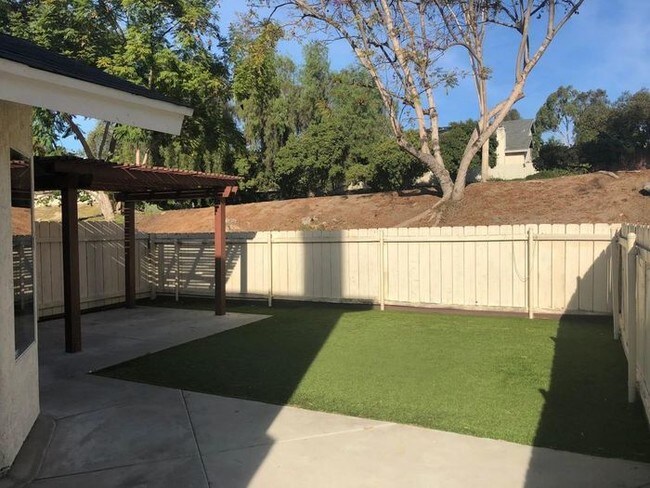 Building Photo - 2276 Manzana Way