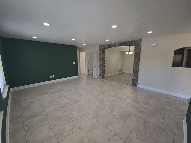 Building Photo - Gateway Village #61