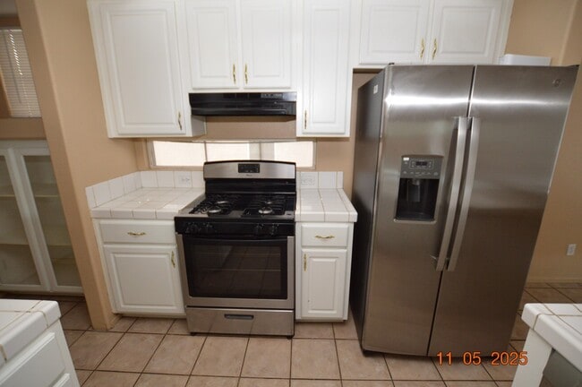 Building Photo - 10014 Hermit Rapids Ave