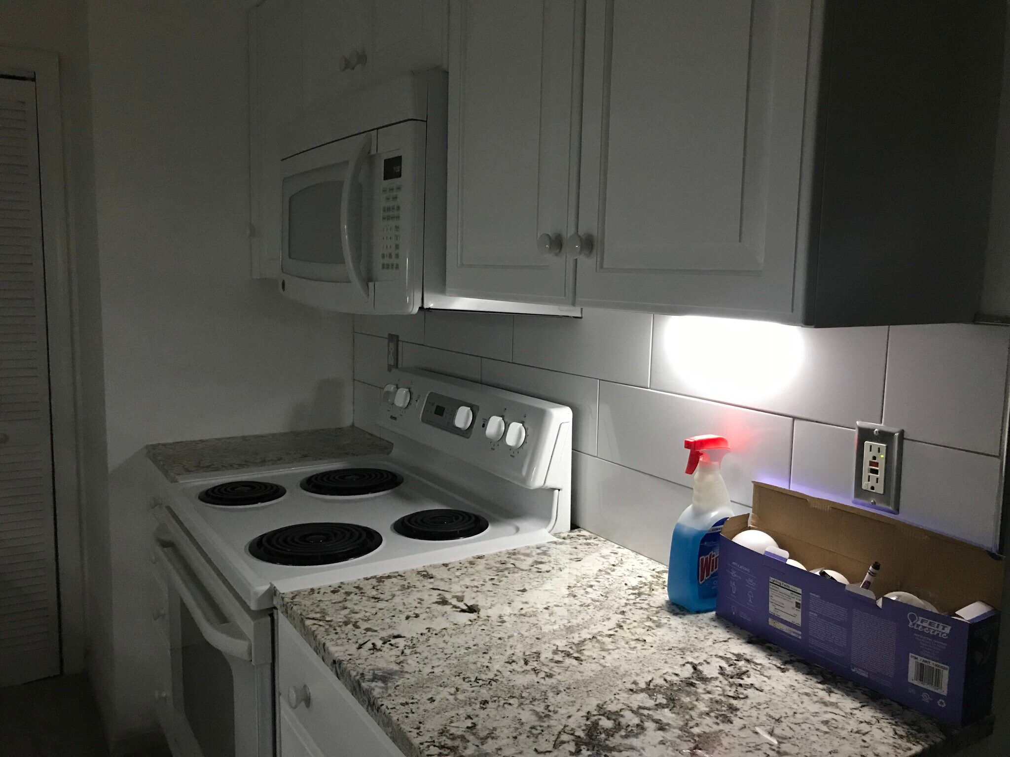 Building Photo - 5815 Rexford Dr