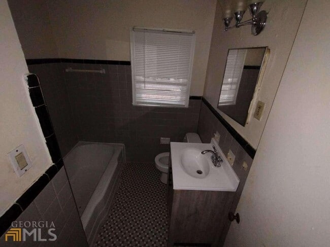 Building Photo - 1433 Meadowlark Dr