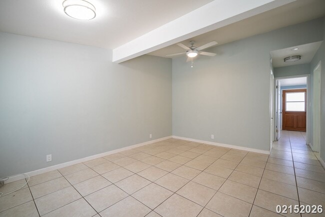 Building Photo - $2800 / 2 Bed / 1 Bath / 1 Parking IN WAIALUA