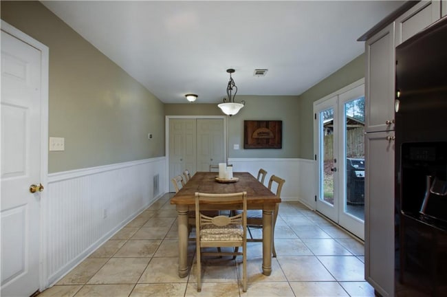 Building Photo - 1825 Hickory Creek Ct NW