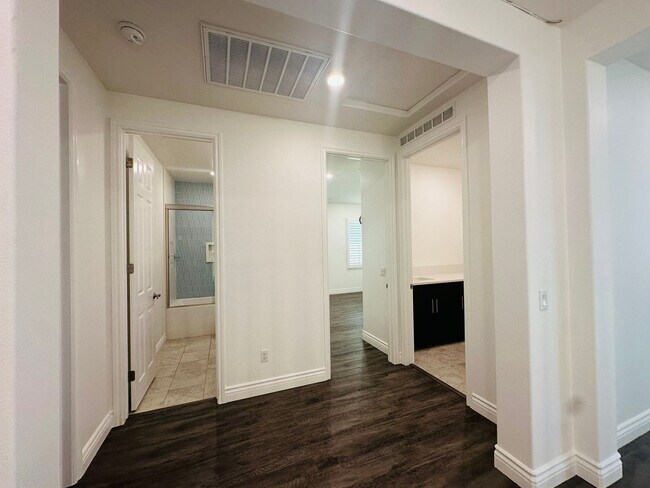 Building Photo - Luxury Estate in Exclusive Gated Community of Orchard Hills