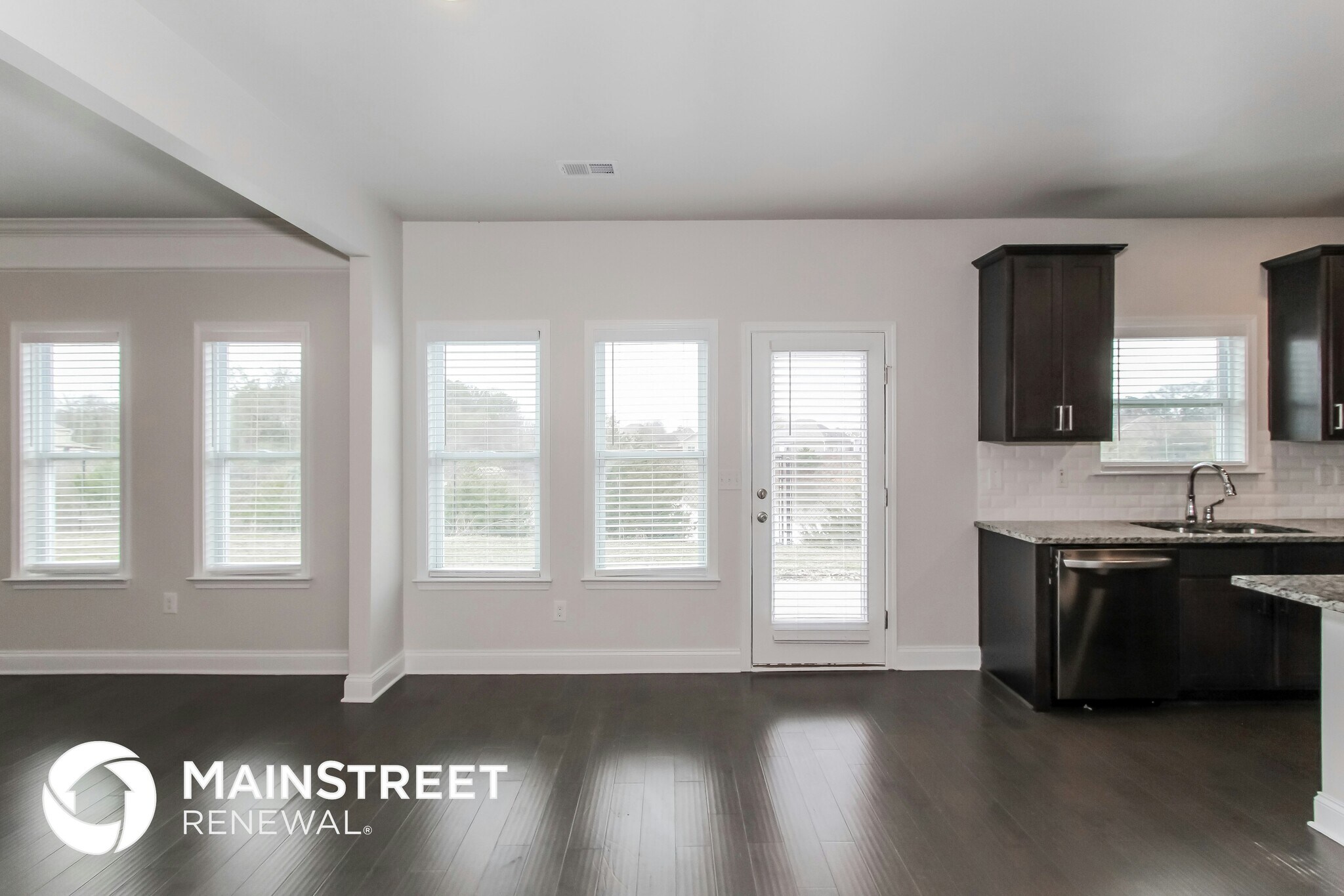 Building Photo - 253 Union Station Dr