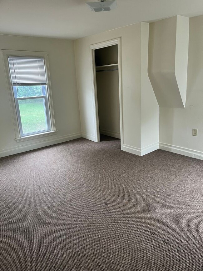 Building Photo - 2-3 Bedroom, 1 Bathroom Detached House in Shippensburg