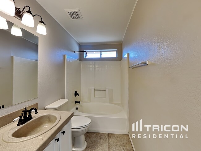Building Photo - 23637 N 38th Dr